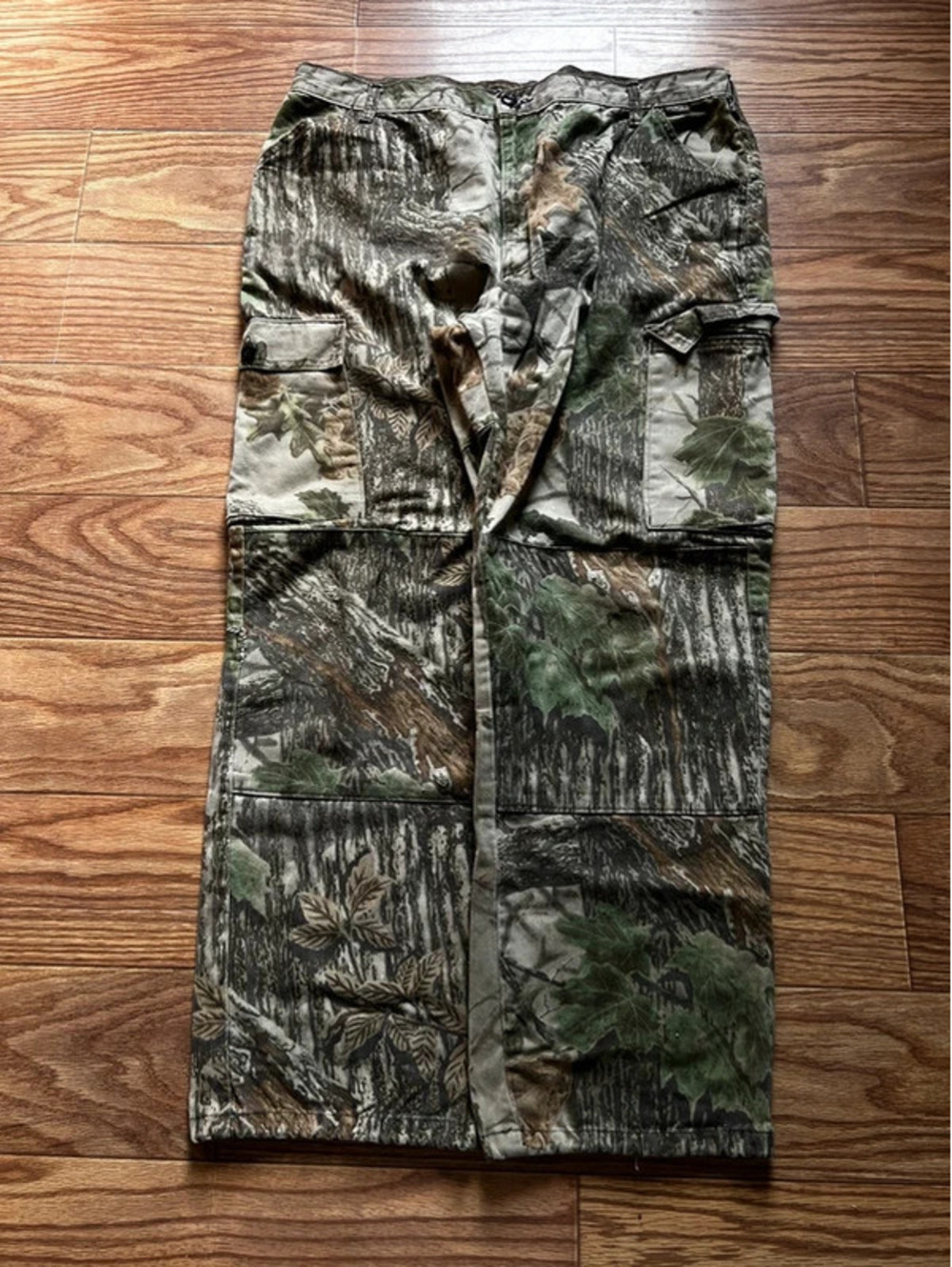 vintage camo baggy y2k cargo pants